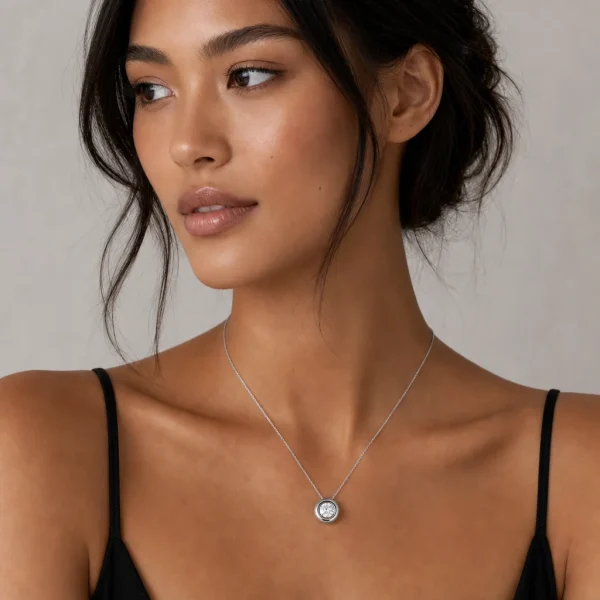 Alternative view of Collana Punto Luce Cipollina Oro18kt